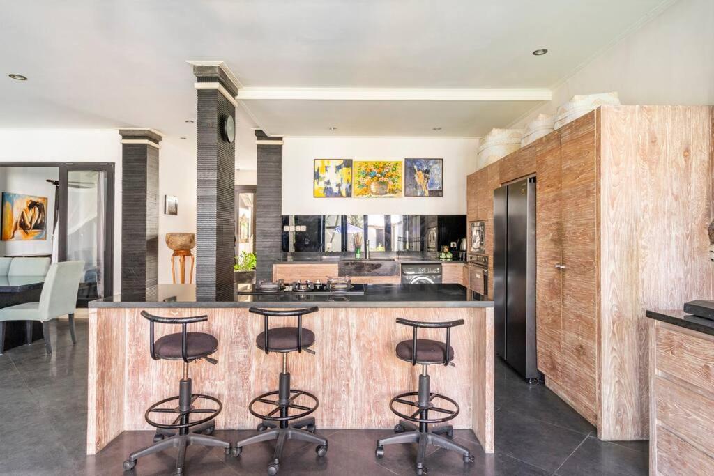 Villa Lingkar 89A Чангу Экстерьер фото
