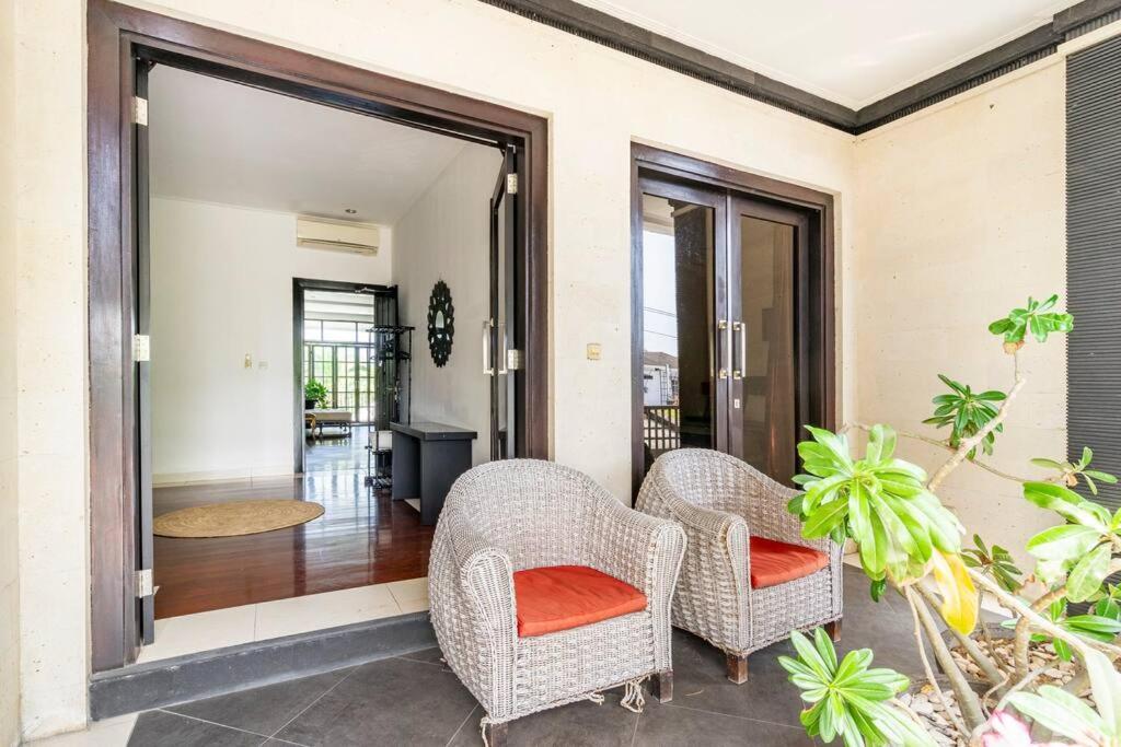 Villa Lingkar 89A Чангу Экстерьер фото