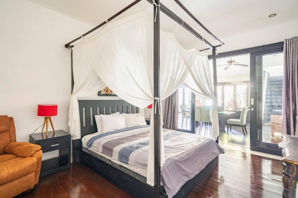 Villa Lingkar 89A Чангу Экстерьер фото