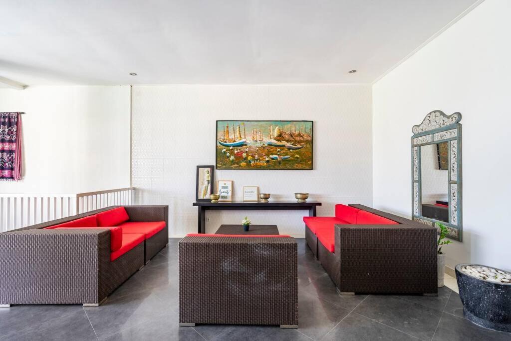 Villa Lingkar 89A Чангу Экстерьер фото